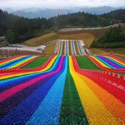 让我们相约皇城相府，为青春疯狂