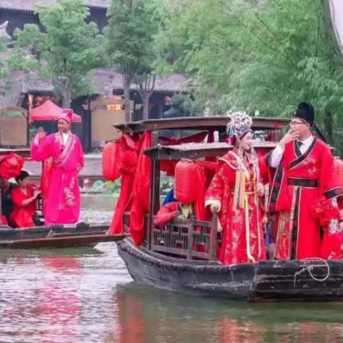 朱仙镇启封故园碧波荡漾，惬意十足