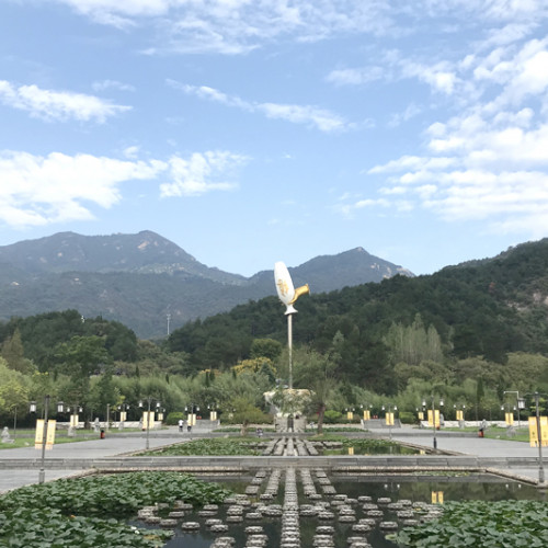 休闲度假，体验锦绣灵山的独特魅力