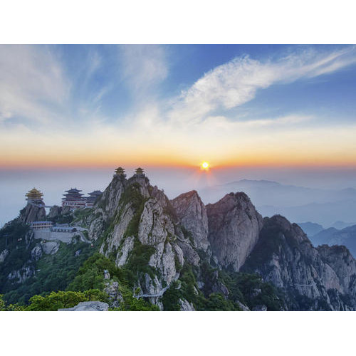 李文超到老君山调研复产复工后企业运营情况
