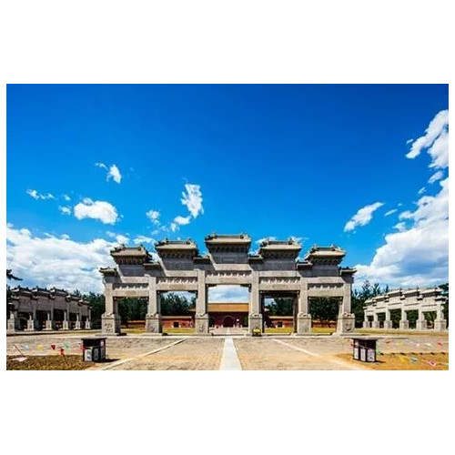 清西陵景区：独一无二的三座石牌坊的由来