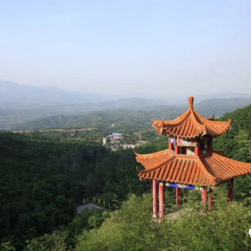 巍巍太行山脉横亘绵延，夏天的平山惊艳了全世界
