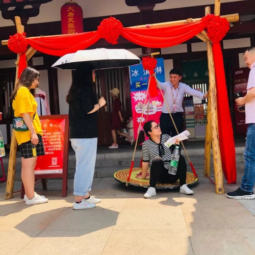 来大唐芙蓉园，过节就要放纵嗨，给传统该有的仪式感