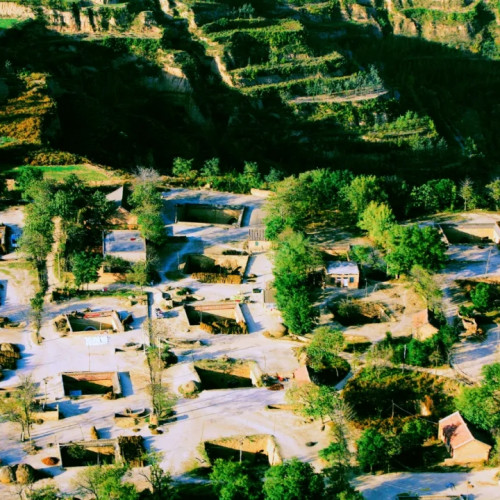 来陕州地坑院，领略黄河文化带给人们丰富的民间技艺与民俗风情