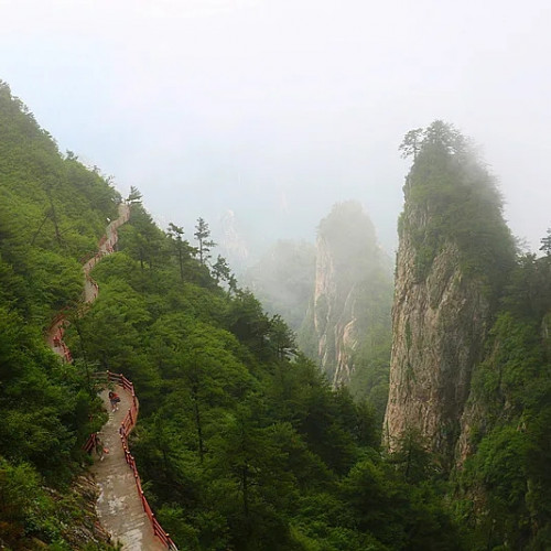雨后新世界，龙峪湾的夏日美景，美到无法拒绝