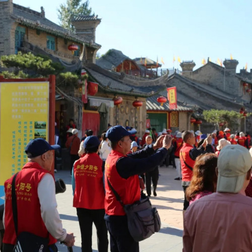 秋季旅行选择陕州地坑院，品浓浓秋韵，赏五谷丰登