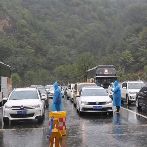 十一黄金周日报（10月5日） 老君山第一场雪上榜抖音、微博热搜