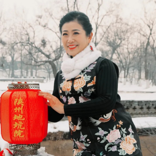 冬季在地坑院这样的古民居赏花灯别有一番风味