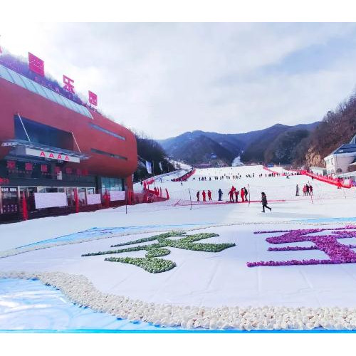 来洛阳伏牛山滑雪度假乐园激情滑雪，洋溢你的热情