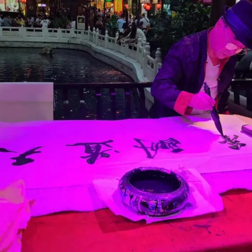 “汴梁小宋城”首届东京汉服艺术节即将开幕