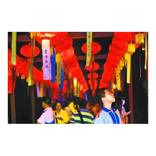 长安灯火不夜天，将在大唐芙蓉园浓情上演