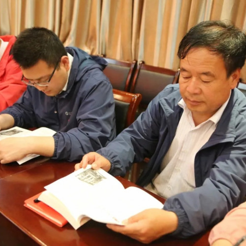 老君山文旅集团党支部召开五月份“主题党日+”活动