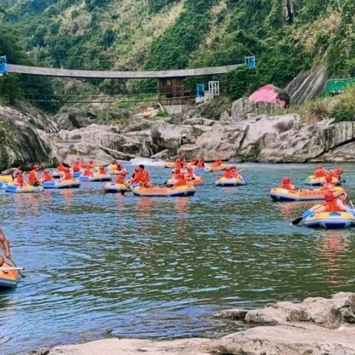 炎炎夏日来罗汉溪景区体验征服勇敢者的漂流