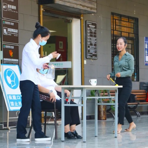 阳城驿景区召开服务礼仪专场培训会
