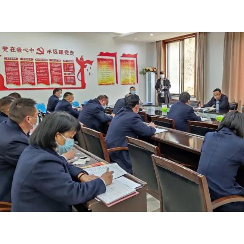 鸡冠洞学习贯彻河南省第十一次党代会精神